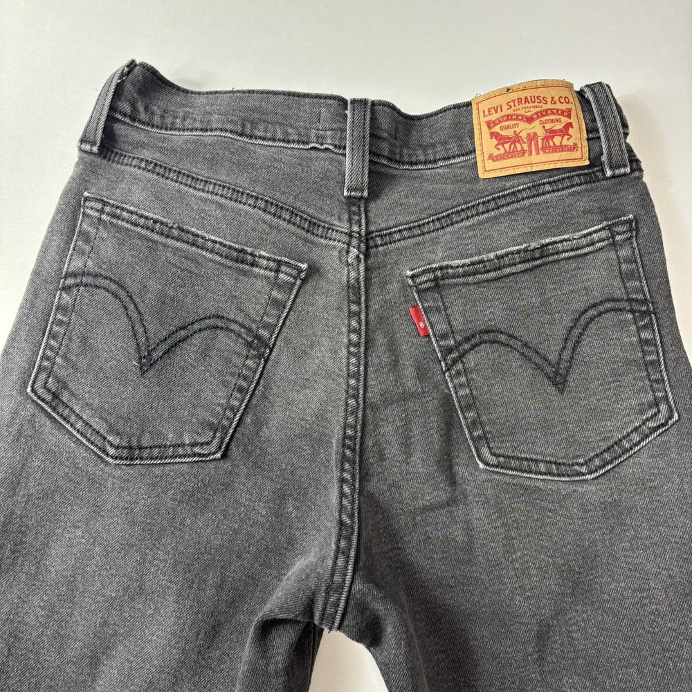Levis Womens Size 28 Wedgie Straight Jeans Distressed Gray Black Wash Button Fly